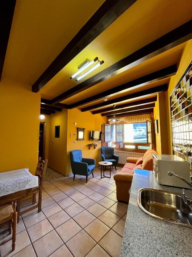 Apartamentos Turisticos Paseo De La Alameda ビリャビシオサ エクステリア 写真