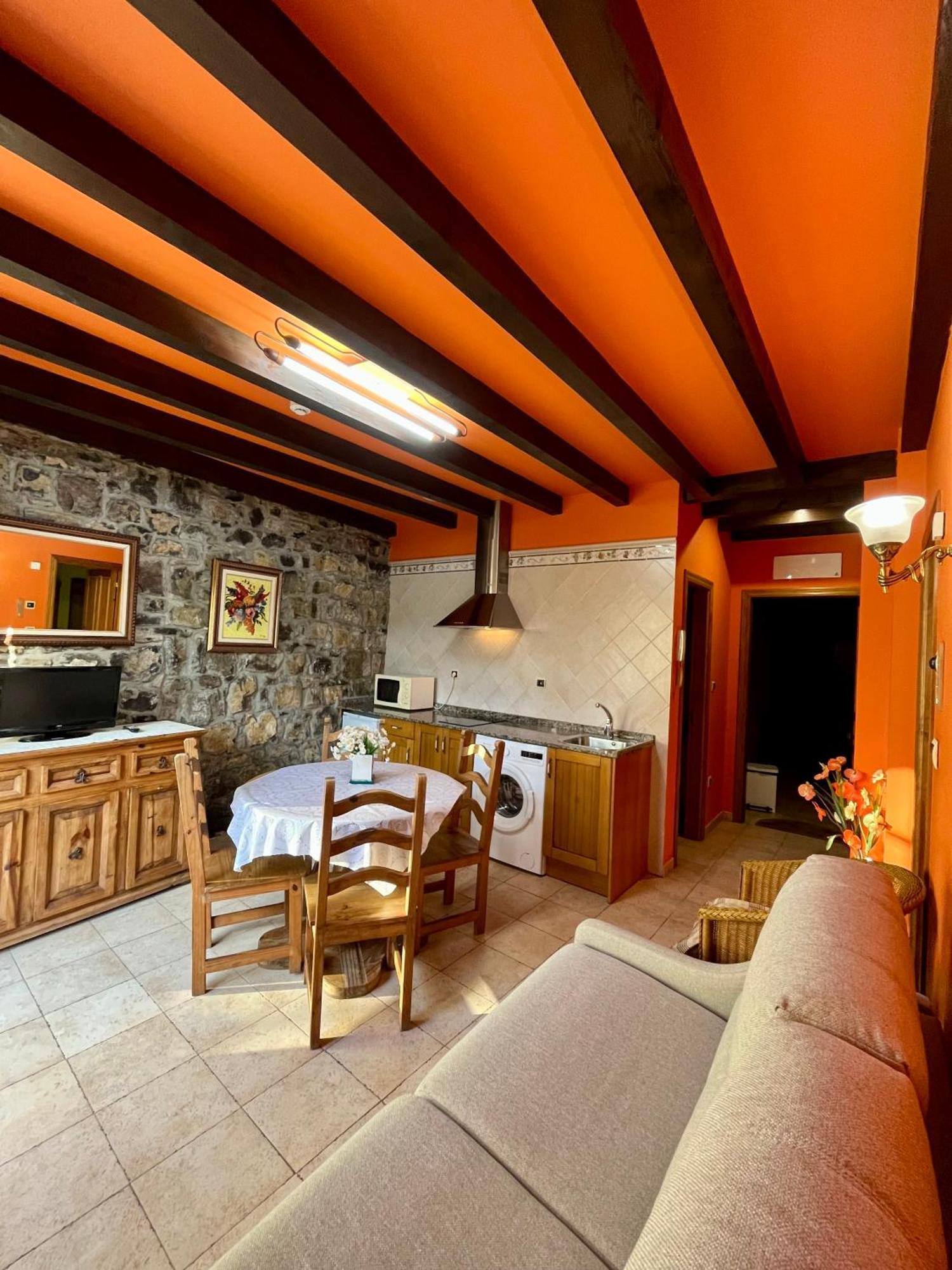 Apartamentos Turisticos Paseo De La Alameda ビリャビシオサ エクステリア 写真